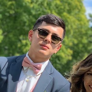 Meet your Posher, Miguel